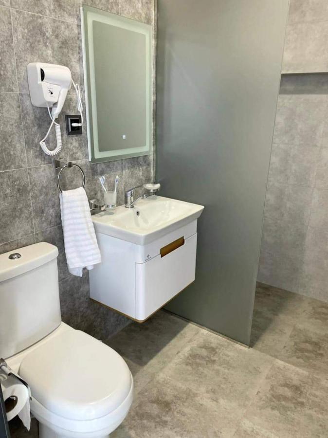 Aparthotel Grey House Zovuni Esterno foto