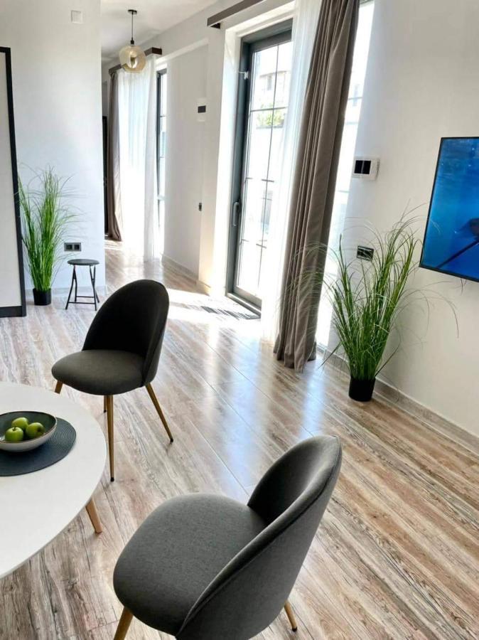 Aparthotel Grey House Zovuni Esterno foto