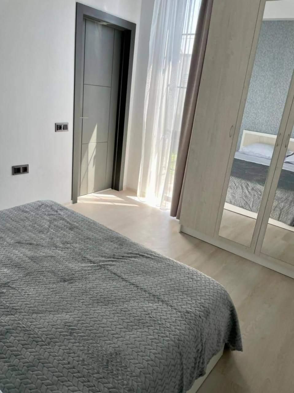 Aparthotel Grey House Zovuni Esterno foto