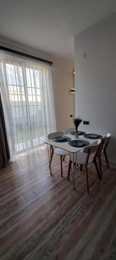 Aparthotel Grey House Zovuni Esterno foto